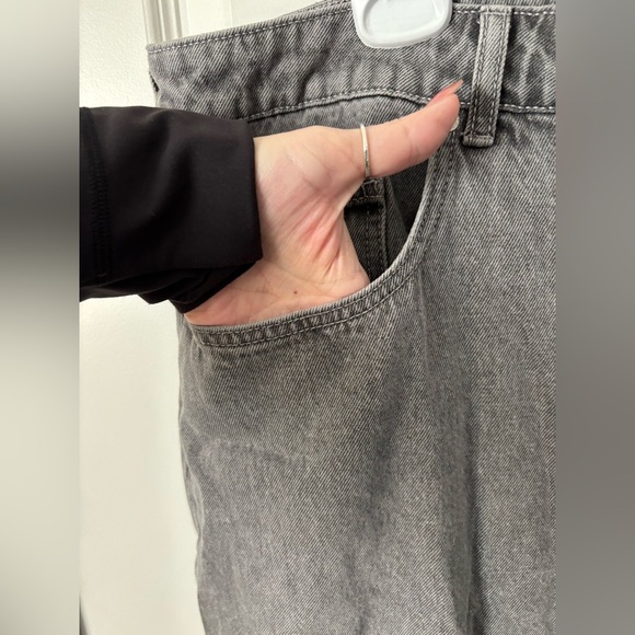 H&M | Divided Baggy Grey Jeans | Size 16 - Picture 4 of 9